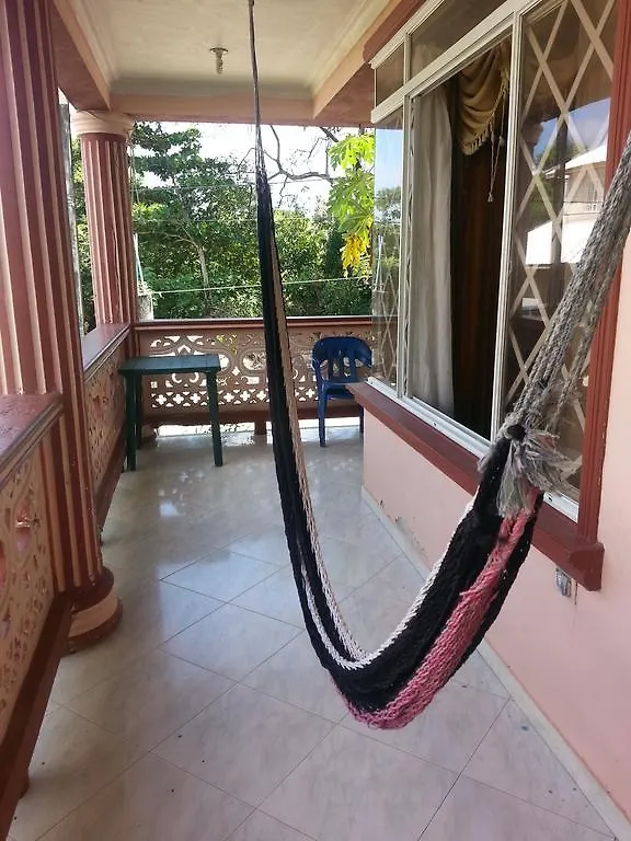 San Andrés Posada Nativa Taylor Peterson קולומביה
